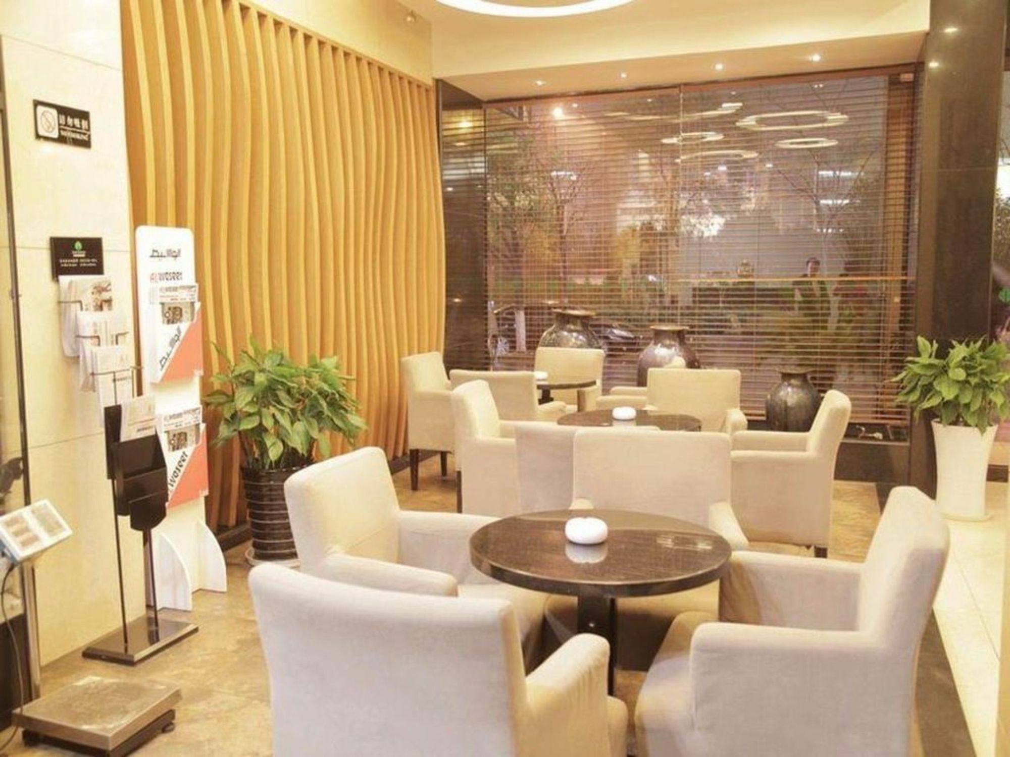Yiwu Kasion Pushang Hotel エクステリア 写真